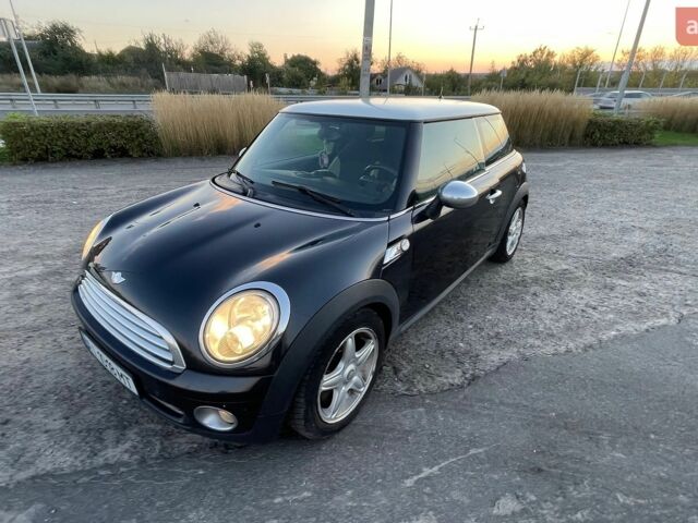 Чорний Міні Cooper, об'ємом двигуна 1.6 л та пробігом 371 тис. км за 5200 $, фото 1 на Automoto.ua