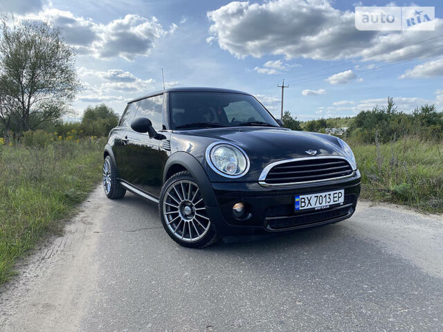 Чорний Міні Cooper, об'ємом двигуна 1.6 л та пробігом 198 тис. км за 6600 $, фото 1 на Automoto.ua