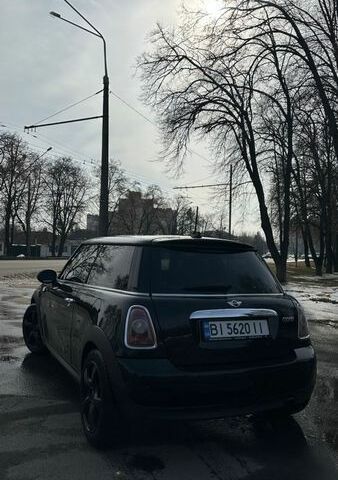 Чорний Міні Cooper, об'ємом двигуна 1.6 л та пробігом 231 тис. км за 6666 $, фото 1 на Automoto.ua