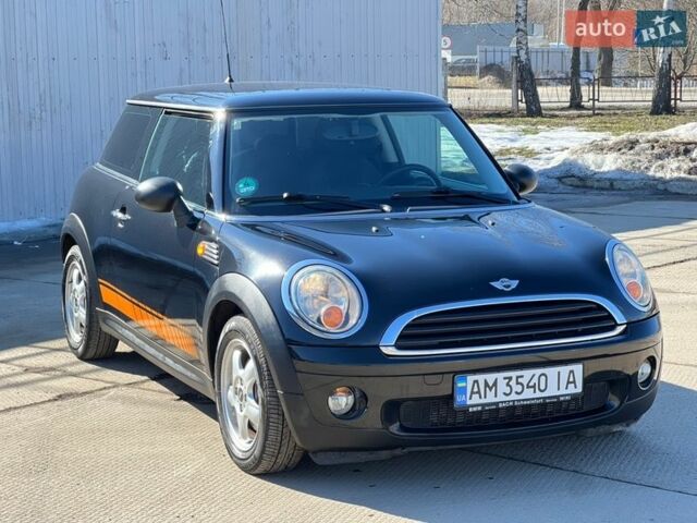 Чорний Міні Cooper, об'ємом двигуна 1.6 л та пробігом 174 тис. км за 6000 $, фото 1 на Automoto.ua