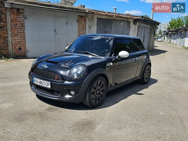 Чорний Міні Cooper, об'ємом двигуна 1.6 л та пробігом 135 тис. км за 5500 $, фото 1 на Automoto.ua