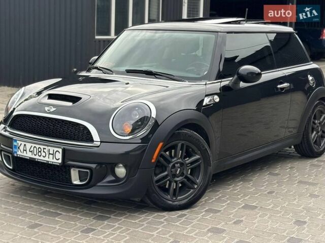 Чорний Міні Cooper, об'ємом двигуна 1.6 л та пробігом 198 тис. км за 8600 $, фото 1 на Automoto.ua
