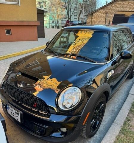 Чорний Міні Cooper, об'ємом двигуна 1.6 л та пробігом 105 тис. км за 10000 $, фото 1 на Automoto.ua