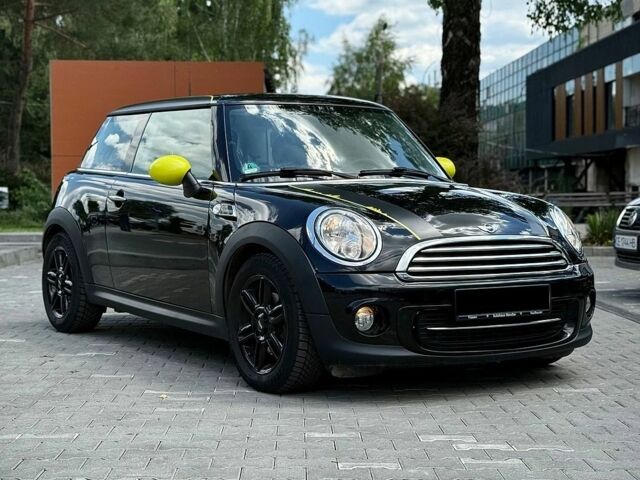 Чорний Міні Cooper, об'ємом двигуна 1.6 л та пробігом 117 тис. км за 9800 $, фото 1 на Automoto.ua