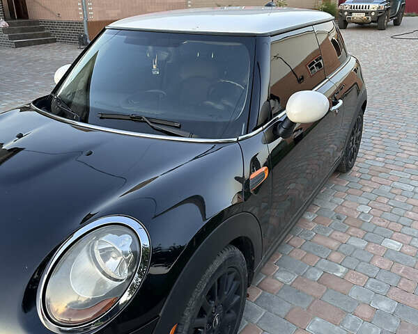 Чорний Міні Cooper, об'ємом двигуна 1.5 л та пробігом 118 тис. км за 14500 $, фото 1 на Automoto.ua