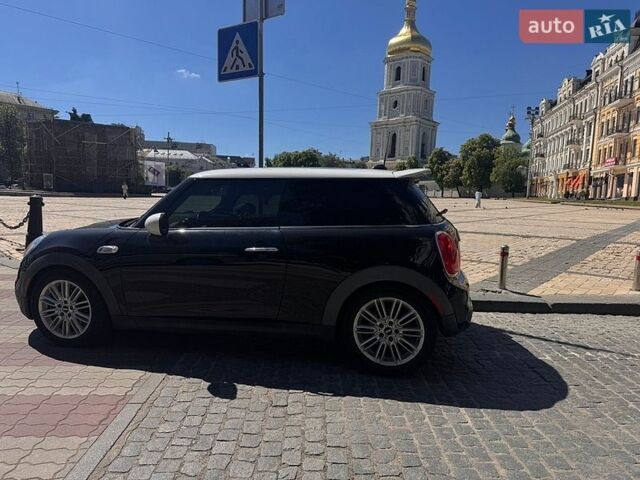 Черный Мини Купер, объемом двигателя 2 л и пробегом 115 тыс. км за 15500 $, фото 1 на Automoto.ua