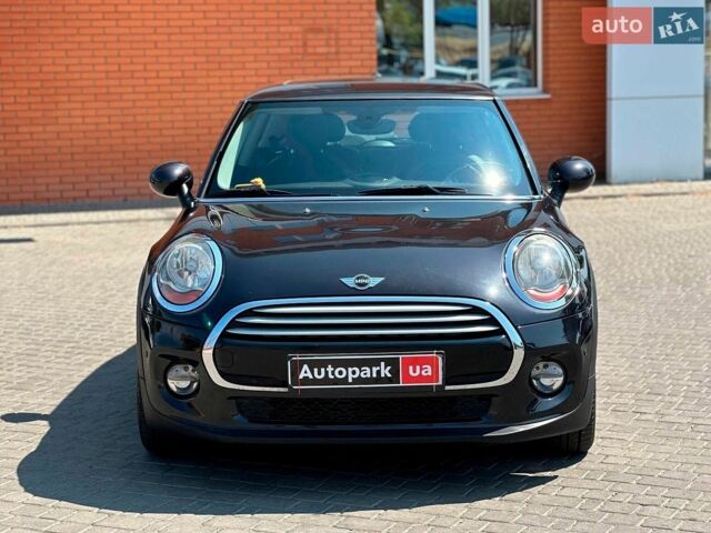 Чорний Міні Cooper, об'ємом двигуна 1.5 л та пробігом 126 тис. км за 11290 $, фото 1 на Automoto.ua