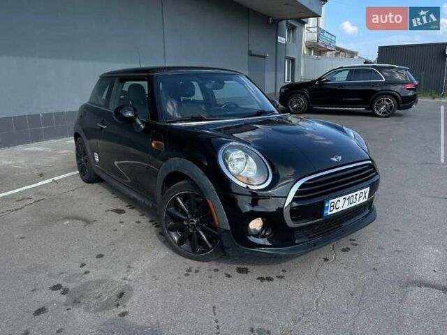 Чорний Міні Cooper, об'ємом двигуна 1.5 л та пробігом 176 тис. км за 13200 $, фото 1 на Automoto.ua