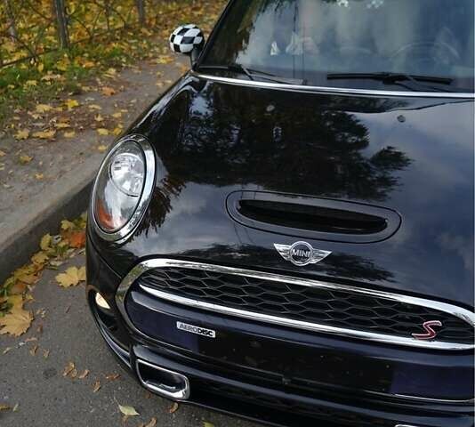 Чорний Міні Cooper, об'ємом двигуна 2 л та пробігом 70 тис. км за 14999 $, фото 1 на Automoto.ua