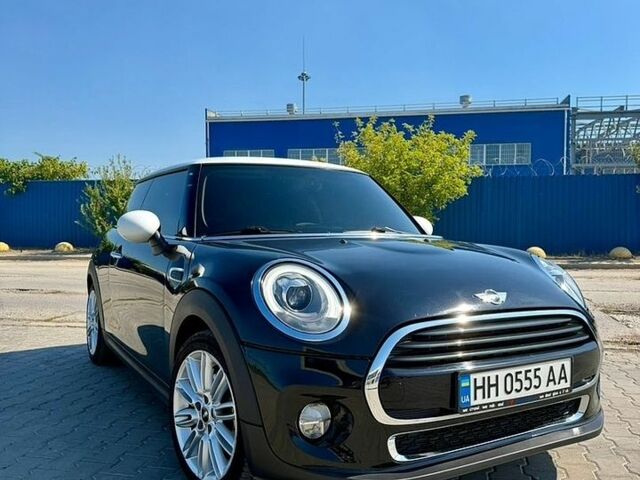 Черный Мини Купер, объемом двигателя 1.5 л и пробегом 75 тыс. км за 12200 $, фото 1 на Automoto.ua