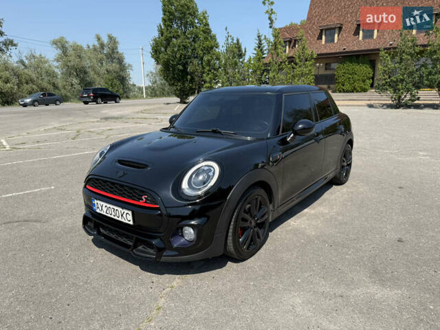 Черный Мини Купер, объемом двигателя 2 л и пробегом 135 тыс. км за 17500 $, фото 1 на Automoto.ua