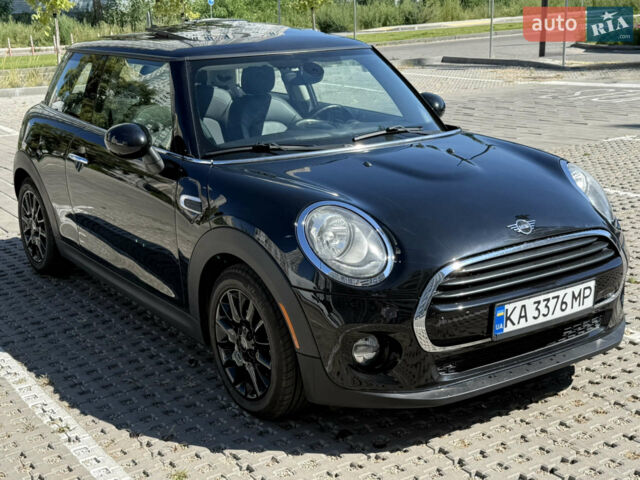 Чорний Міні Cooper, об'ємом двигуна 1.5 л та пробігом 94 тис. км за 12700 $, фото 1 на Automoto.ua