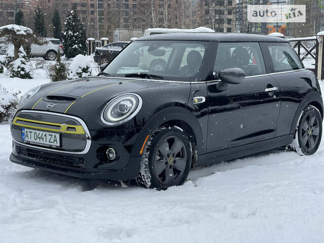 Чорний Міні Cooper, об'ємом двигуна 0 л та пробігом 7 тис. км за 17900 $, фото 1 на Automoto.ua