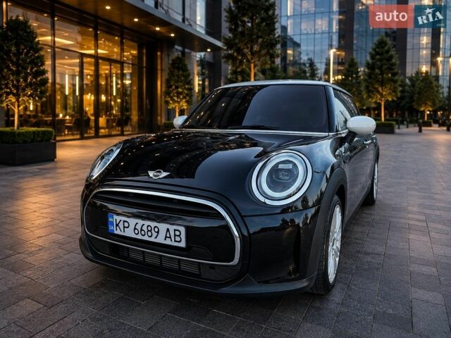 Чорний Міні Cooper, об'ємом двигуна 1.5 л та пробігом 25 тис. км за 21700 $, фото 1 на Automoto.ua