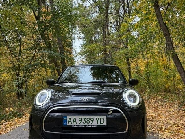 Чорний Міні Cooper, об'ємом двигуна 0 л та пробігом 38 тис. км за 23900 $, фото 1 на Automoto.ua