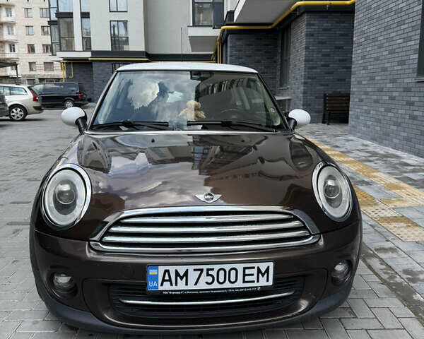 Коричневий Міні Cooper, об'ємом двигуна 1.6 л та пробігом 304 тис. км за 7400 $, фото 1 на Automoto.ua