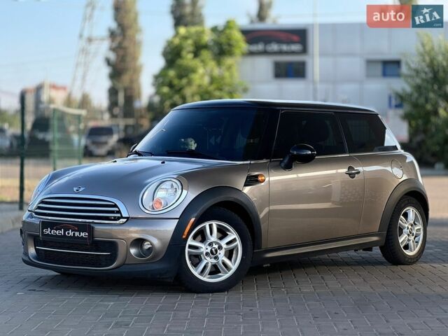 Коричневий Міні Cooper, об'ємом двигуна 1.6 л та пробігом 159 тис. км за 8599 $, фото 1 на Automoto.ua