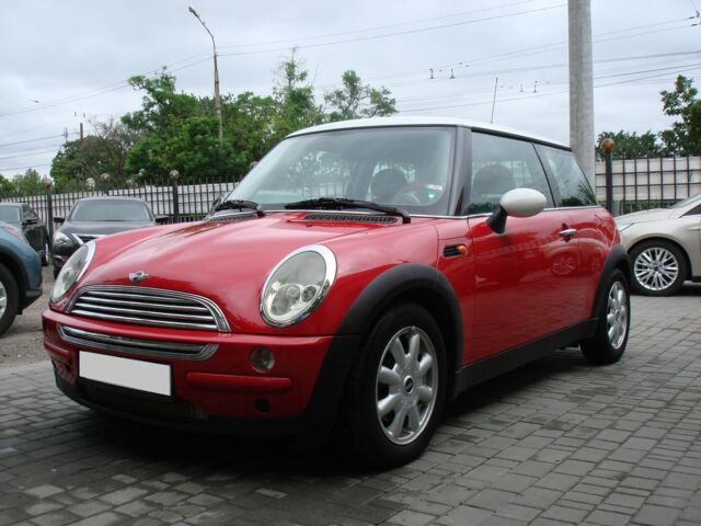 Червоний Міні Cooper, об'ємом двигуна 1.6 л та пробігом 143 тис. км за 8200 $, фото 1 на Automoto.ua