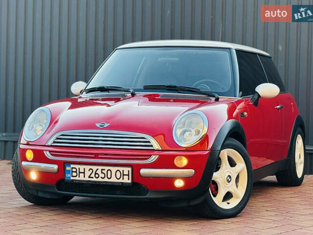 Червоний Міні Cooper, об'ємом двигуна 1.6 л та пробігом 200 тис. км за 6200 $, фото 1 на Automoto.ua