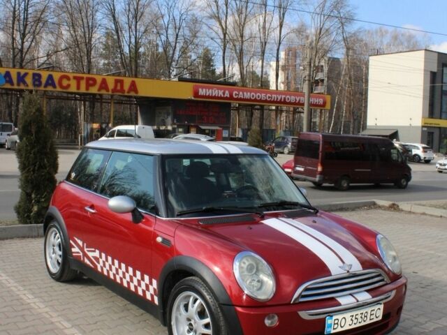Красный Мини Купер, объемом двигателя 1.6 л и пробегом 207 тыс. км за 4990 $, фото 1 на Automoto.ua