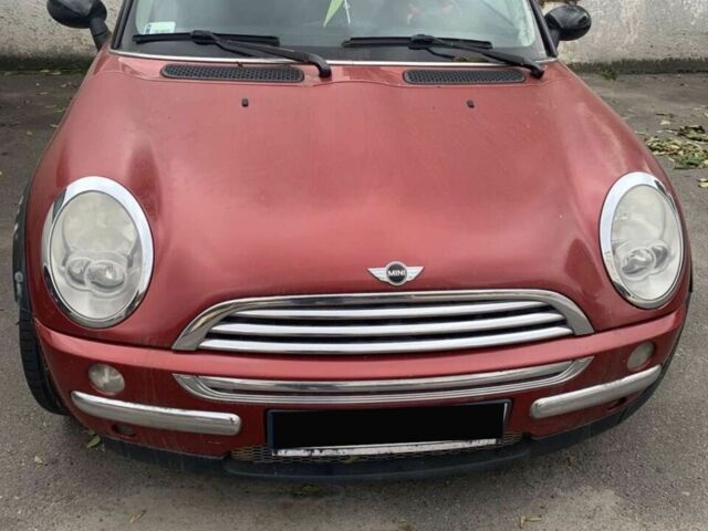 Червоний Міні Cooper, об'ємом двигуна 1.36 л та пробігом 182 тис. км за 5300 $, фото 1 на Automoto.ua