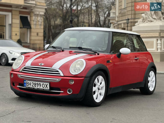 Червоний Міні Cooper, об'ємом двигуна 1.6 л та пробігом 167 тис. км за 5700 $, фото 1 на Automoto.ua