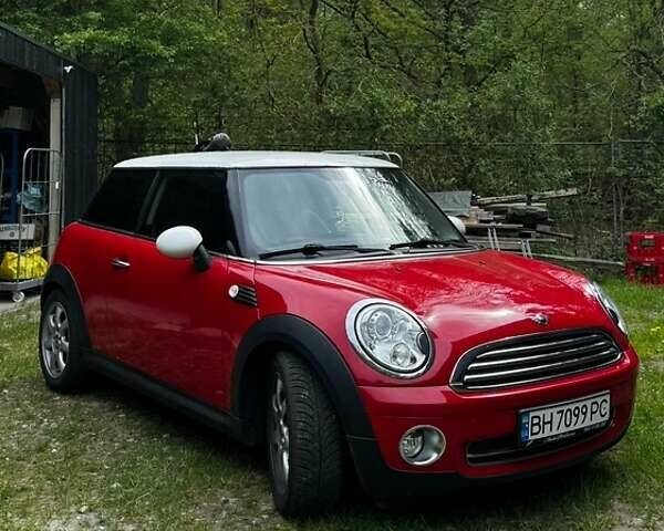 Красный Мини Купер, объемом двигателя 1.6 л и пробегом 191 тыс. км за 6500 $, фото 1 на Automoto.ua
