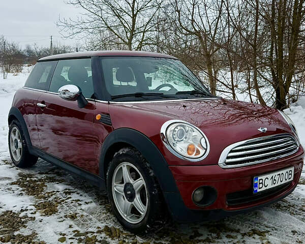 Красный Мини Купер, объемом двигателя 1.4 л и пробегом 196 тыс. км за 6500 $, фото 1 на Automoto.ua