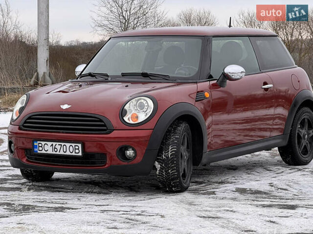 Червоний Міні Cooper, об'ємом двигуна 1.4 л та пробігом 195 тис. км за 5599 $, фото 1 на Automoto.ua