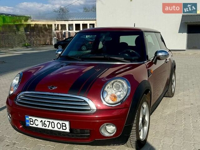 Красный Мини Купер, объемом двигателя 1.4 л и пробегом 196 тыс. км за 5900 $, фото 1 на Automoto.ua