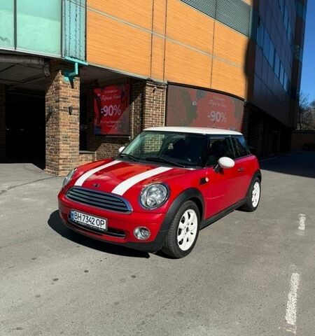 Красный Мини Купер, объемом двигателя 1.6 л и пробегом 77 тыс. км за 8500 $, фото 1 на Automoto.ua