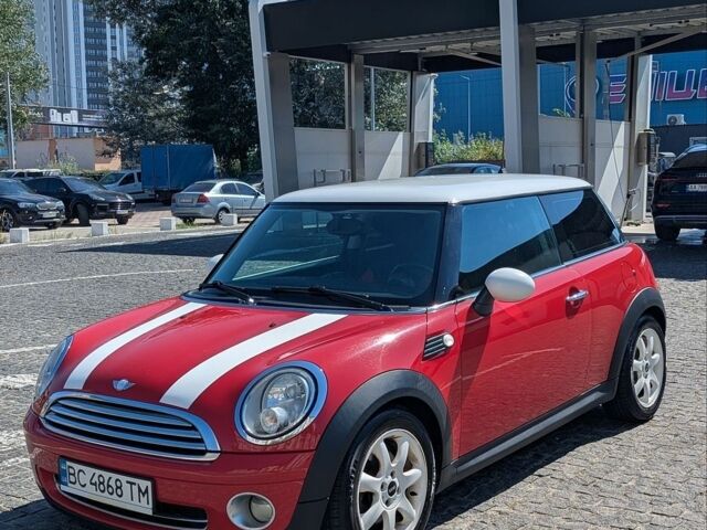 Червоний Міні Cooper, об'ємом двигуна 1.6 л та пробігом 149 тис. км за 8000 $, фото 1 на Automoto.ua