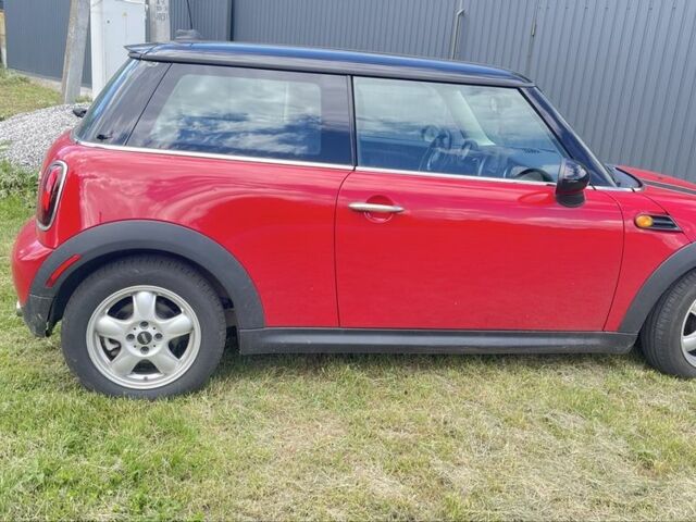 Червоний Міні Cooper, об'ємом двигуна 1.6 л та пробігом 170 тис. км за 8500 $, фото 1 на Automoto.ua