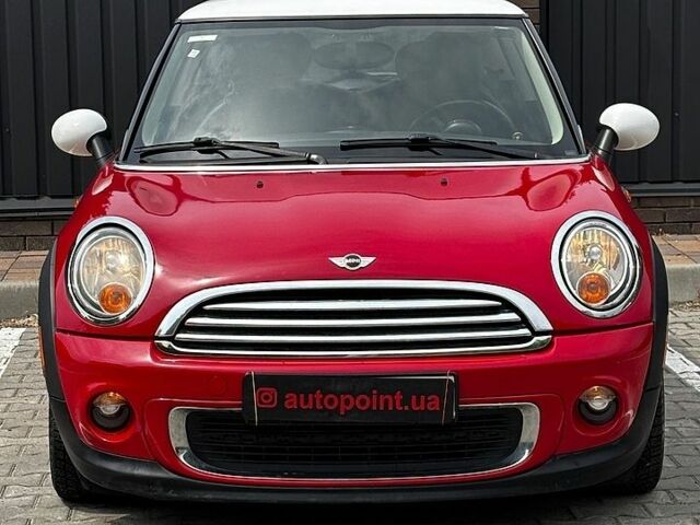 Червоний Міні Cooper, об'ємом двигуна 1.6 л та пробігом 138 тис. км за 6200 $, фото 1 на Automoto.ua