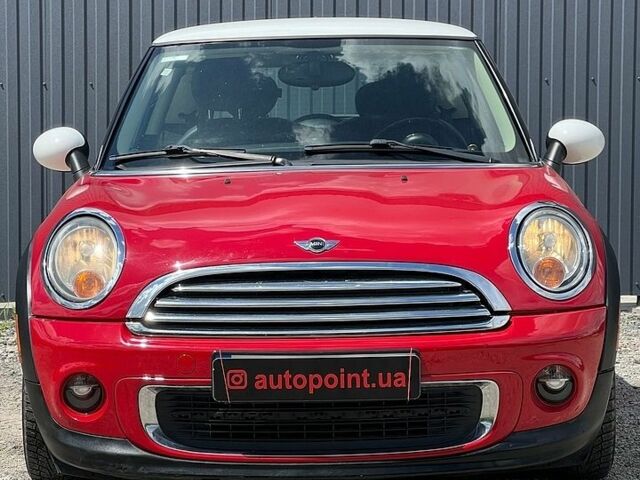 Червоний Міні Cooper, об'ємом двигуна 1.6 л та пробігом 138 тис. км за 5500 $, фото 1 на Automoto.ua