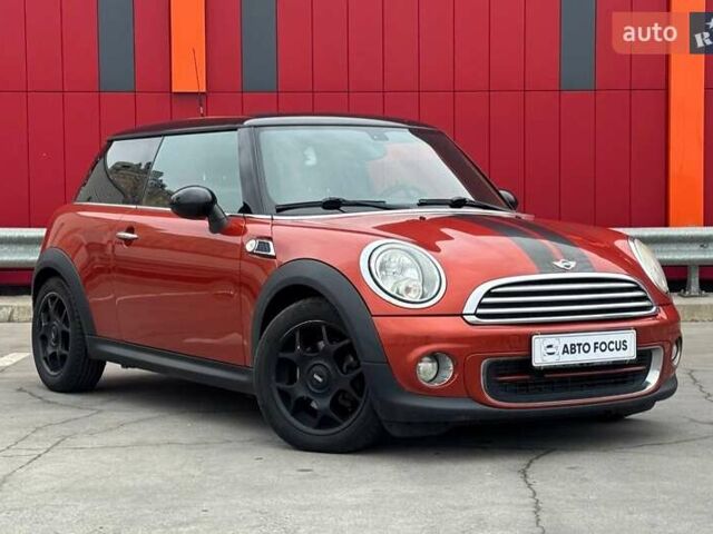 Червоний Міні Cooper, об'ємом двигуна 1.6 л та пробігом 107 тис. км за 7990 $, фото 1 на Automoto.ua