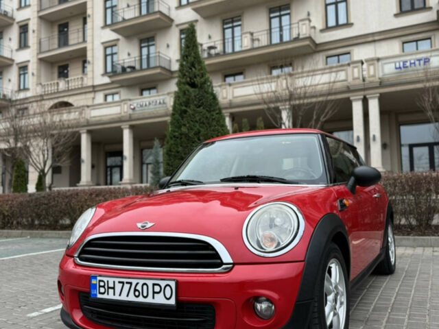 Червоний Міні Cooper, об'ємом двигуна 1.6 л та пробігом 104 тис. км за 7890 $, фото 1 на Automoto.ua