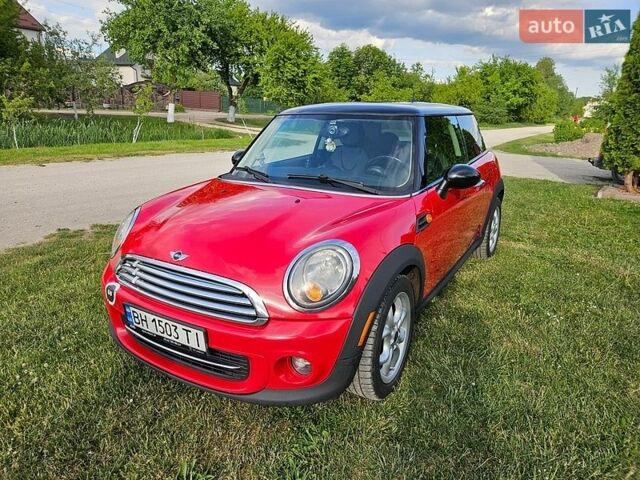 Красный Мини Купер, объемом двигателя 1.6 л и пробегом 192 тыс. км за 8500 $, фото 1 на Automoto.ua