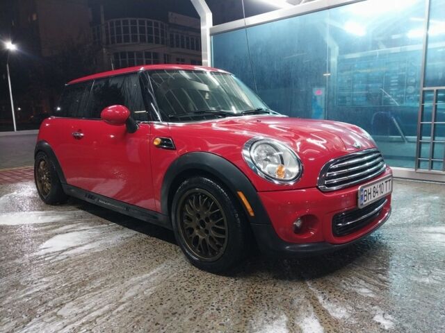 Червоний Міні Cooper, об'ємом двигуна 0 л та пробігом 140 тис. км за 6400 $, фото 1 на Automoto.ua