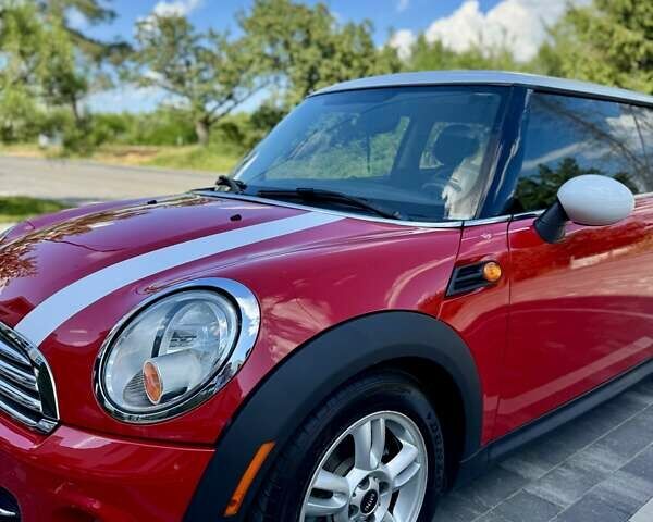 Червоний Міні Cooper, об'ємом двигуна 1.6 л та пробігом 138 тис. км за 8500 $, фото 1 на Automoto.ua