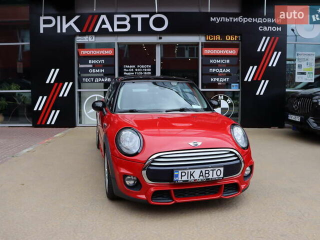 Червоний Міні Cooper, об'ємом двигуна 1.5 л та пробігом 117 тис. км за 12000 $, фото 1 на Automoto.ua