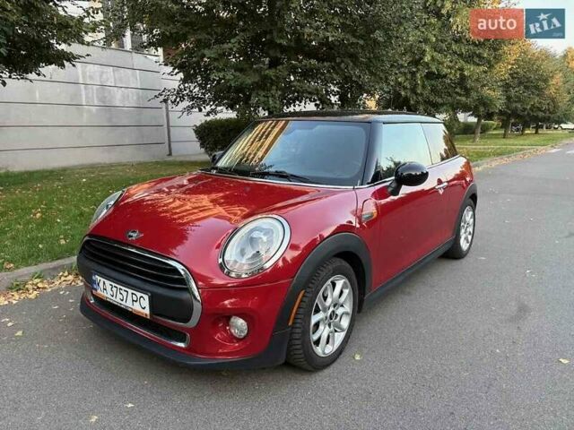 Червоний Міні Cooper, об'ємом двигуна 1.5 л та пробігом 149 тис. км за 11900 $, фото 1 на Automoto.ua
