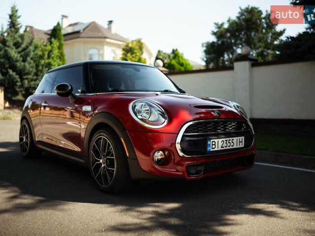 Червоний Міні Cooper, об'ємом двигуна 2 л та пробігом 94 тис. км за 14900 $, фото 1 на Automoto.ua