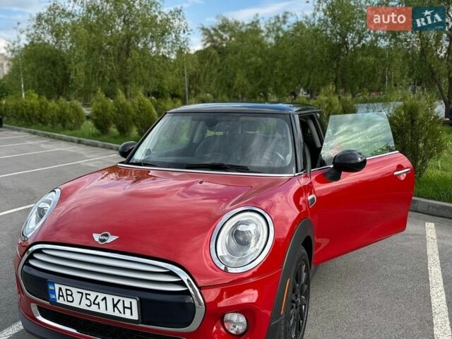 Червоний Міні Cooper, об'ємом двигуна 1.5 л та пробігом 147 тис. км за 10300 $, фото 1 на Automoto.ua
