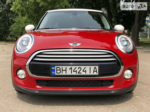 Червоний Міні Cooper, об'ємом двигуна 1.5 л та пробігом 42 тис. км за 16900 $, фото 1 на Automoto.ua