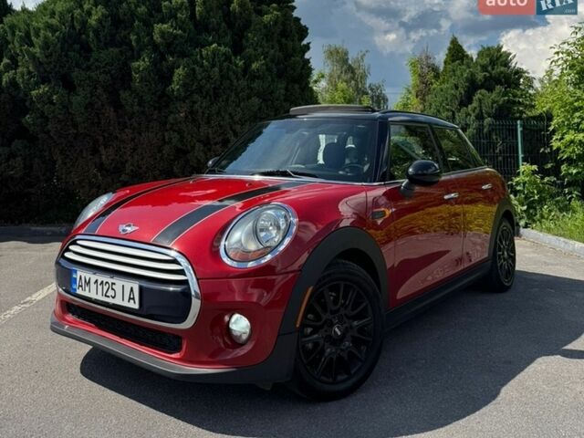 Червоний Міні Cooper, об'ємом двигуна 1.5 л та пробігом 120 тис. км за 10700 $, фото 1 на Automoto.ua