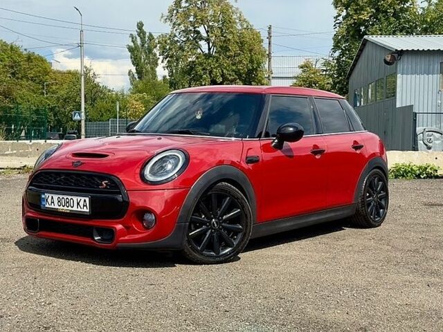Червоний Міні Cooper, об'ємом двигуна 2 л та пробігом 88 тис. км за 18500 $, фото 1 на Automoto.ua