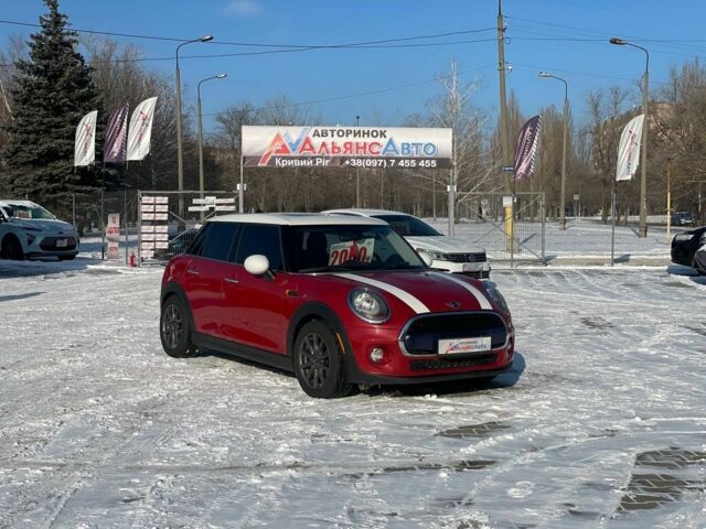 Червоний Міні Cooper, об'ємом двигуна 1.5 л та пробігом 124 тис. км за 10999 $, фото 1 на Automoto.ua