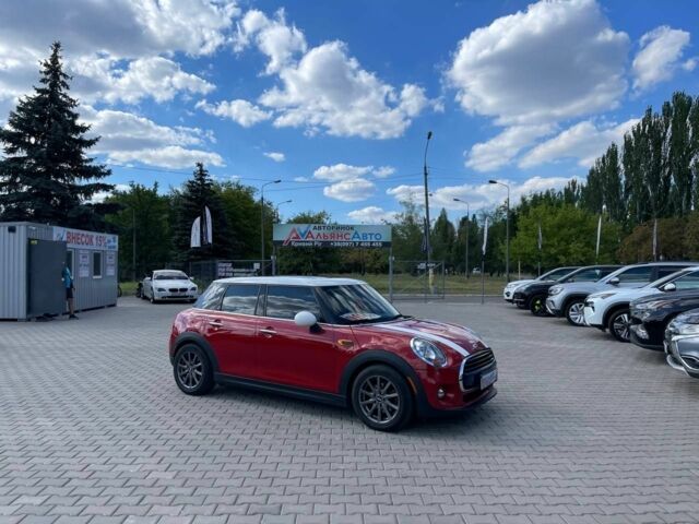 Червоний Міні Cooper, об'ємом двигуна 1.5 л та пробігом 124 тис. км за 11900 $, фото 1 на Automoto.ua