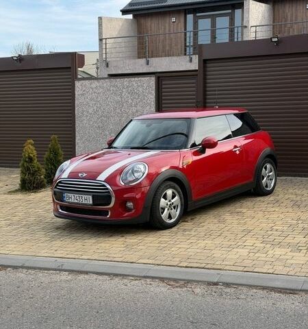 Червоний Міні Cooper, об'ємом двигуна 1.5 л та пробігом 71 тис. км за 9999 $, фото 1 на Automoto.ua